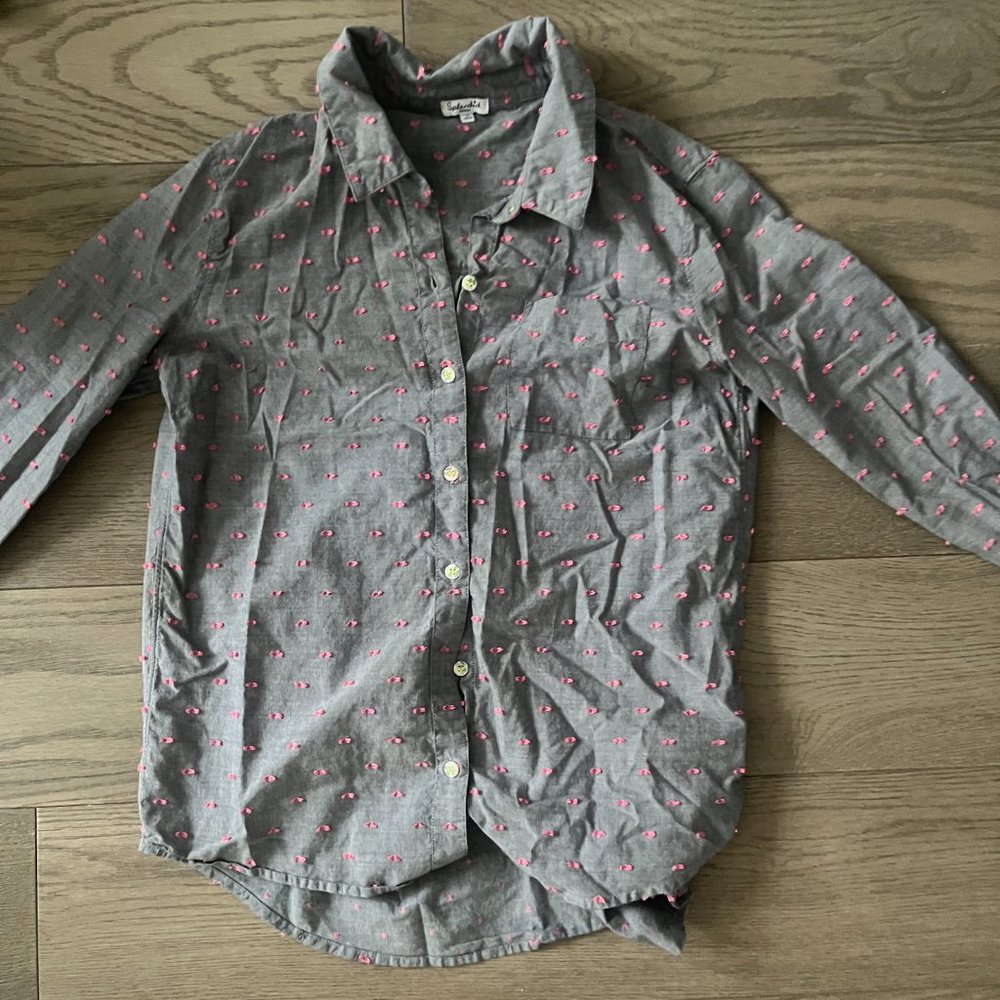 Splendid Ribbon Pattern Button Down Blouse - Picture 3 of 4